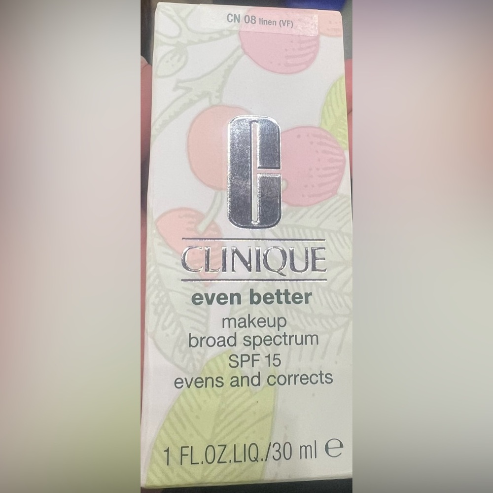 New Clinique Even Better Makeup SPF 15 open bottle